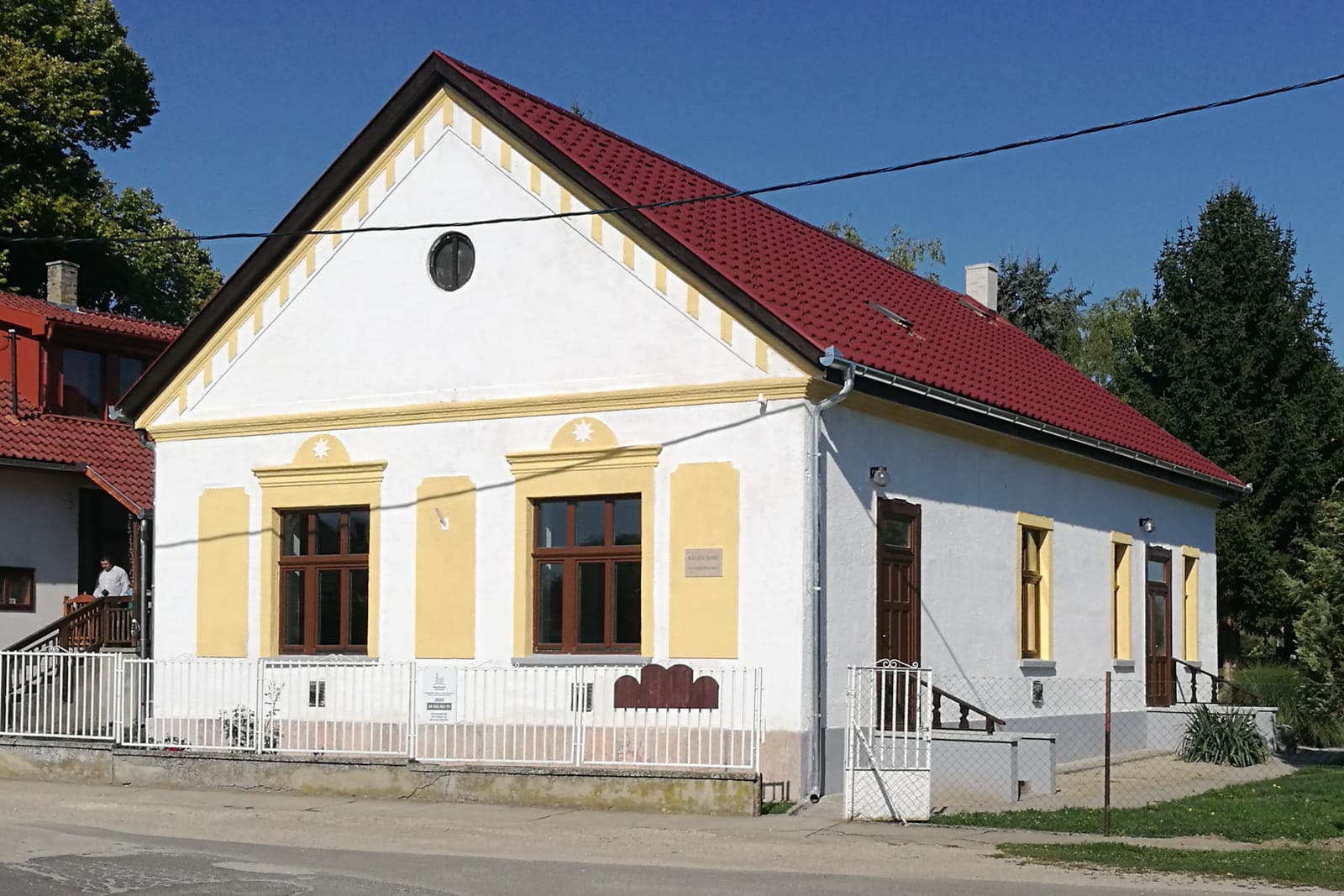 004 - Mérnöki szolgáltatások - Pályázatok műszaki előkészítése - Iregszemcsei református gyülekezeti ház - ÉHK Holding Kft