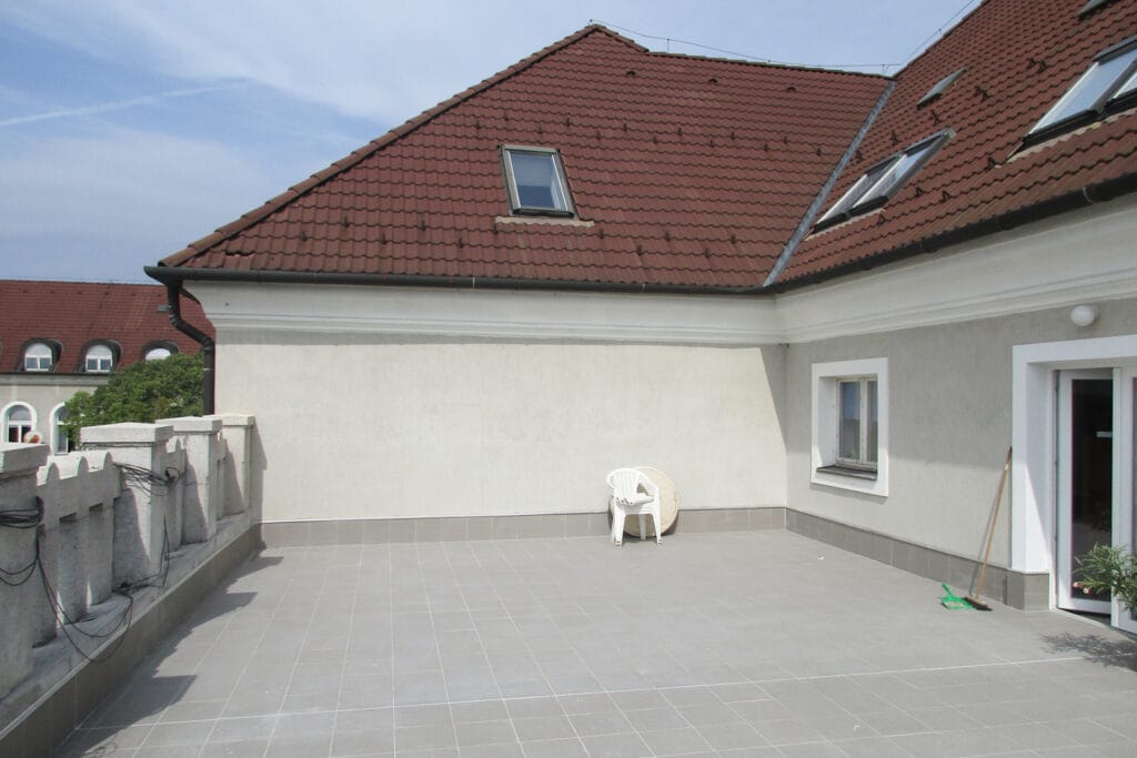 015 - Vizesedések megszüntetése - PTE BTK - Szigetelések javítása - cseréje - ÉHK Holding Kft
