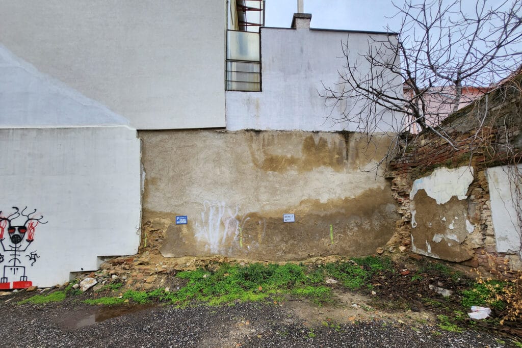 018 - Épületdiagnosztika - Vásárlás előtti állapotfelmérés - Perczel utca - Szabálytalan bontás a szomszédban - ÉHK Holding Kft